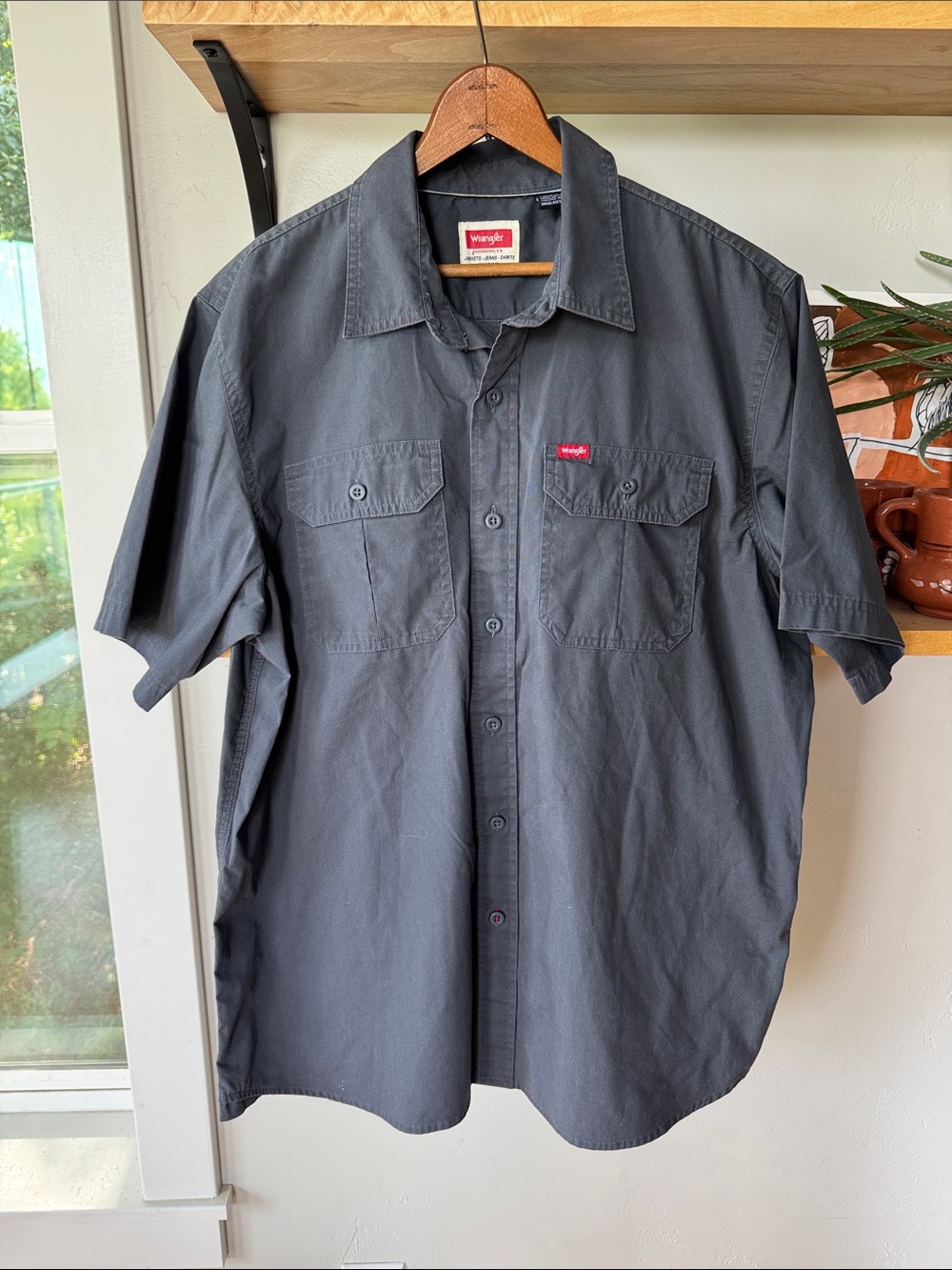 Wrangler Short-Sleeve Button Down Shirt in Navy Blue Sz Large